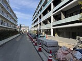 ルフォンプログレ高田馬場ノース 外観と前面道路写真。