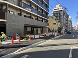 ダフィット錦糸町 外観と前面道路写真。