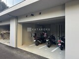 プラウドフラット西蒲田 バイク置き場として整備されたゆとりのある駐輪スペース