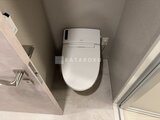 プラウドフラット西蒲田 温水洗浄便座付きの落ち着いたトイレ空間