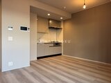 プラウドフラット西蒲田 コンパクトにまとめたキッチン付きのリビングダイニング空間