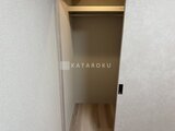 プラウドフラット西蒲田 奥行きのあるクローゼット収納スペース