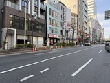 vereda nakano 外観と前面道路写真