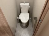 アリビス五反野 温水洗浄便座付きのコンパクトなトイレ空間