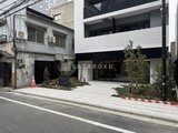 ルフォンプログレ赤羽マークス 街路から見たモダンな外観と開放的なエントランスアプローチ
