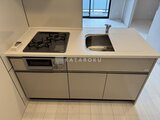 ルフォンプログレ赤羽マークス ガスコンロと電子レンジ付きのシステムキッチン