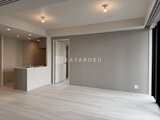 ルフォンプログレ赤羽マークス 開放的なリビングダイニングとキッチンカウンターがある明るい空