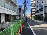 プライムブリス品川中延 外観と前面道路写真