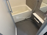グランパセオ蒲田3 浴室と洗面台が一体となったコンパクトで機能的なバスルーム