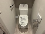 シーズンフラッツ大森西 温水洗浄便座付きのコンパクトなトイレ空間