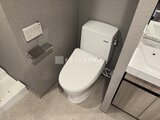 グランジット月島TOKYO BAY 温水洗浄便座付きのシンプルなトイレ空間