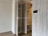 グランジット月島TOKYO BAY 開き戸タイプの大型クローゼット付き玄関スペース