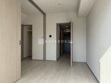 ジェノヴィア北千住 明るい照明が入るゆとりのある玄関ホール