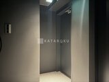 エスレジデンス入谷アレシア エレベーター内部の落ち着いた印象の乗降空間