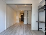 パークアクシス品川シーサイド 壁付けの棚がある居室