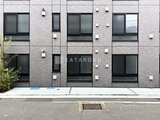 Aglaia 千石 Deux 道路から見たモダンな印象の建物外観
