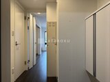 Aglaia 千石 Deux 廊下から居室へ続く動線が確保されたホール空間