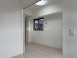 グランカーサ住吉2 明るい採光が入るシンプルで開放的なリビング空間