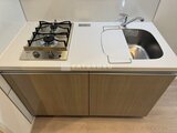 グランカーサ住吉3 ガスコンロとシンクが並ぶコンパクトなキッチン