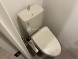 グランカーサ住吉3 温水洗浄機能付きの清潔感のあるトイレ室内