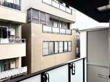グランカーサ住吉3 バルコニーから見た開放的な建物外観と周辺環境