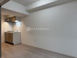 グランカーサ住吉3 キッチンスペースと開放的なリビングエリアが一体的に広がる間取