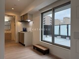 グランカーサ住吉3 明るく開放的なリビングダイニングと効率的なキッチンレイアウト