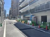 アーバネックス錦糸公園3 前面道路から見た建物エントランス付近の外観