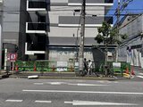 アーバネックス錦糸公園3 前面道路から見た建物外観と周辺環境の様子