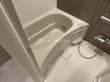 ビューテラス茗荷谷 白を基調とした清潔感のあるバスルーム