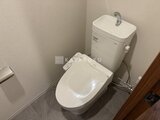 アスマチメゾン両国2 温水洗浄便座付きのコンパクトなトイレ空間