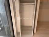 アークマーク大塚 奥行きのあるクローゼット空間に収納バーが完備