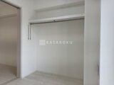 CREATIF蔵前 ハンガーパイプ付きの広めなクローゼット空間