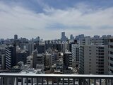 リビオメゾン浅草橋 高層階からの眺望で都市風景が広がるバルコニーからの景色