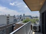 リビオメゾン浅草橋 都市景観を見渡せる開放的なバルコニースペース