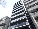 CREATIF本所吾妻橋 明るい印象のモダンな外観の建物全景