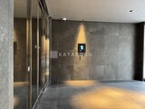 CREATIF本所吾妻橋 暖色の間接照明でモダンに演出したエレベーターホール