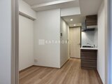 CREATIF本所吾妻橋 開放的なキッチンと居室が一体化した、モダンなLDK空間