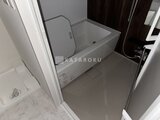 CREATIF本所吾妻橋 浴槽と洗い場がゆとりを持って配置されたバスルーム