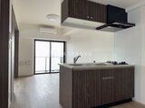 CREATIF本所吾妻橋 アイランド型キッチンとリビングダイニングを一体感のあるオープ