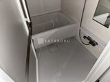 リテラス南千住サウス ガラス扉と白を基調とした清潔感のあるシャワールーム