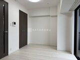 エスレジデンス千住大橋ブロード 白を基調とした落ち着いた印象の玄関ホール