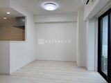 エスレジデンス千住大橋ブロード 明るく開放的なリビングダイニングと調理スペースが一体になった