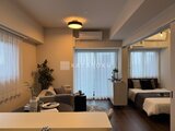 プレディアコート北千住 明るい照明が落ち着いた雰囲気を演出するワンルーム空間