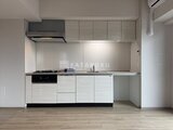 プレディアコート北千住 白を基調とした清潔感のあるI型キッチン