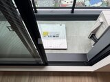 プレディアコート北千住 開放的な天窓から明るい光が差し込む室内の様子