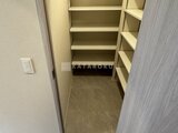 クラリティア上野稲荷町 収納たっぷりの奥行きのあるクローゼット空間