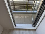 パークアクシス住吉ガーデンスクエア 開放的なバルコニーへと続く、採光たっぷりの窓辺の様子