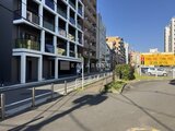 ES-Grande錦糸町ザ・クラス モダンなデザインの建物を前面道路から見た外観