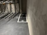 ES-Grande錦糸町ザ・クラス 機械式駐車場の駐車スペース番号表示が見える様子